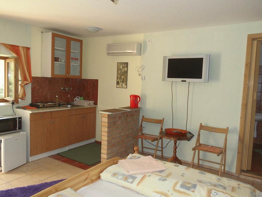 Fenyves Apartman Sarospatak Bagian luar foto