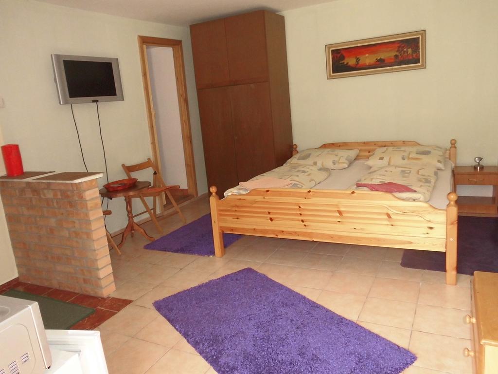 Fenyves Apartman Sarospatak Bagian luar foto