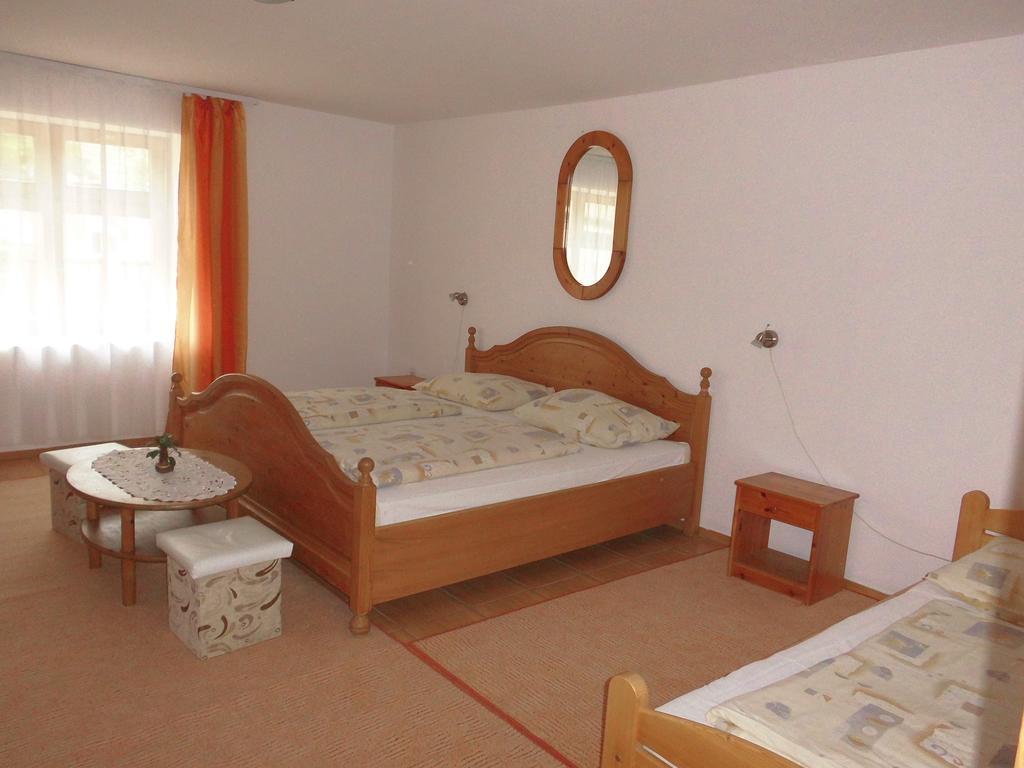Fenyves Apartman Sarospatak Bagian luar foto