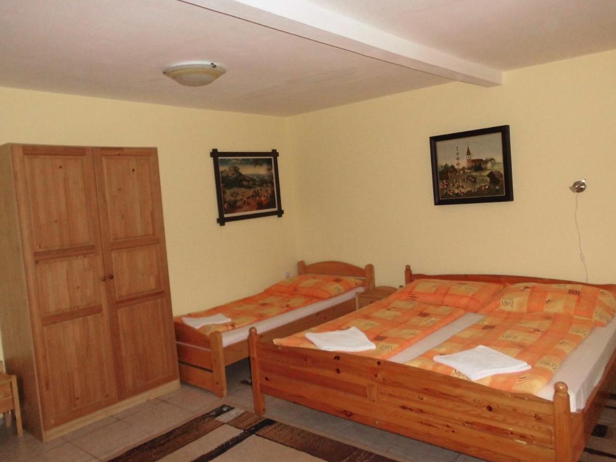 Fenyves Apartman Sarospatak Bagian luar foto